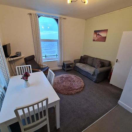 Farina No6, Sea View Apartment Sleeping 4 Guests بريدلينغتون المظهر الخارجي الصورة